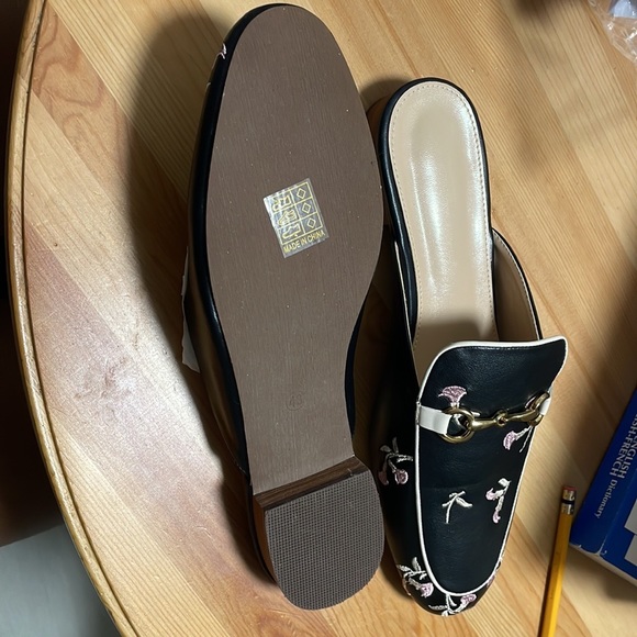 Mules - Picture 2 of 7